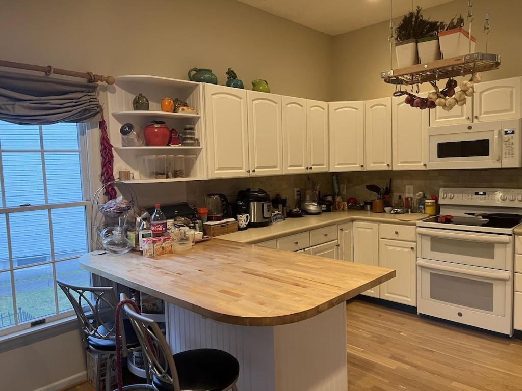 Location! House With Home Office, Gym, More-Cherry Hill Exterior foto