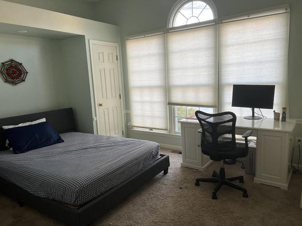 Location! House With Home Office, Gym, More-Cherry Hill Exterior foto
